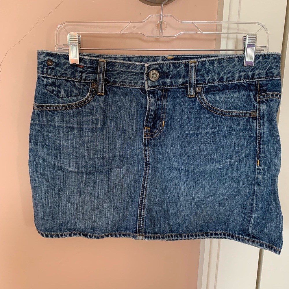 Gap mini jean skirt - size 4